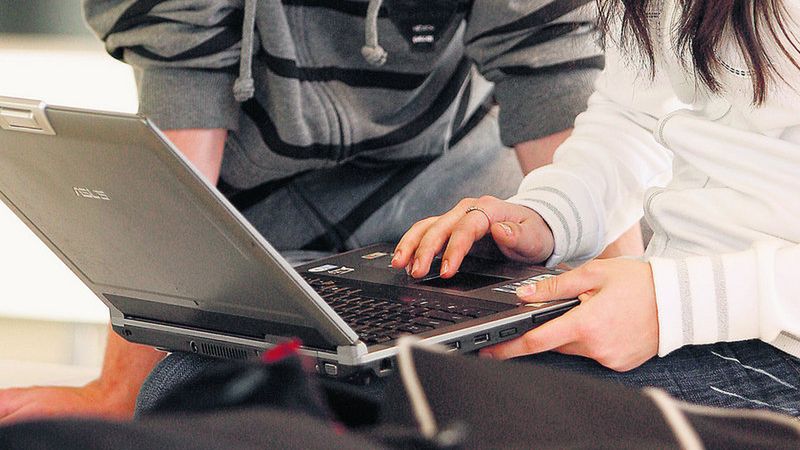 Taki widok w kawiarniach i parkach będzie codziennością