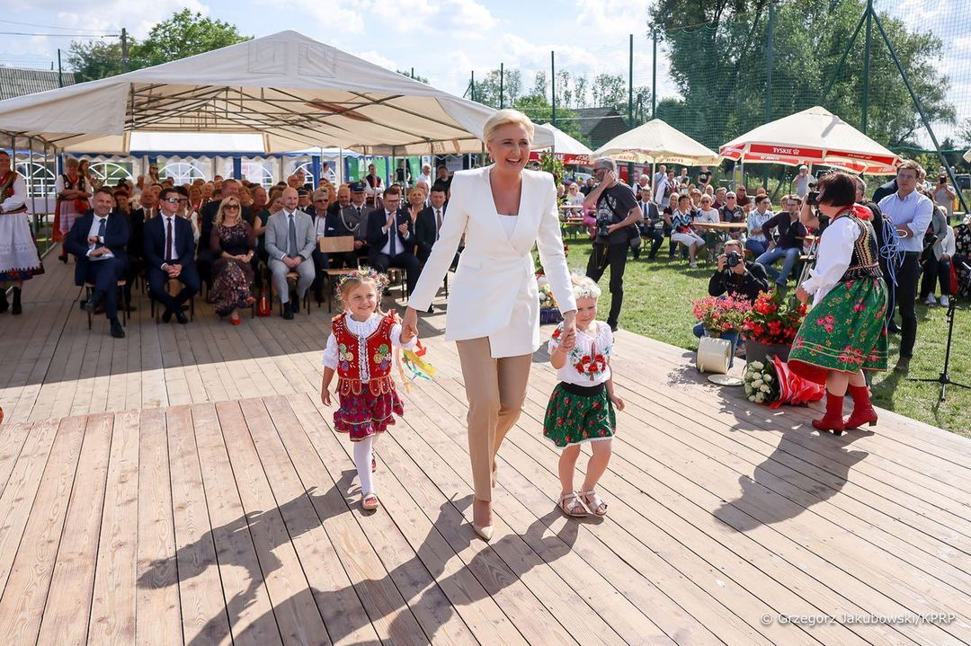 Agata Duda na spotkaniu z Kołem Gospodyń Wiejskich w Cianowicach