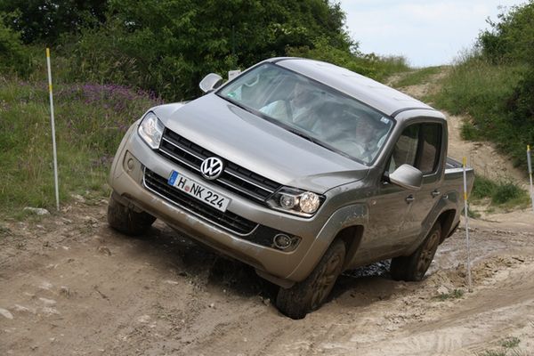 Test: VW Amarok 2.0 TDI 4Motion - Wilk Pustyni