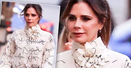 Victoria Beckham z torebką pod kolor butów. Wpadka? Nie w tym przypadku. Gwiazda wyglądała bezbłędnie