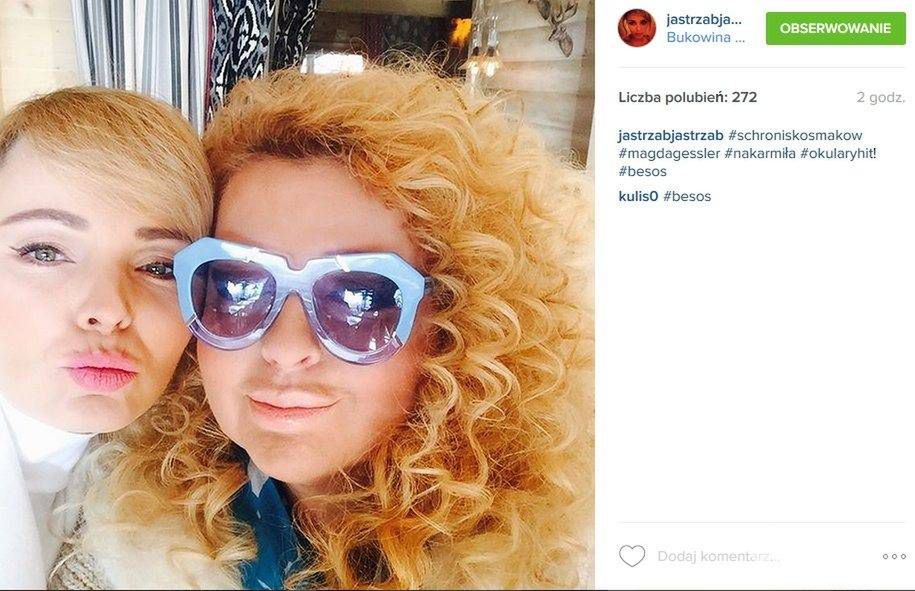 Magda Gessler w niebieskich okularach. Na zdj. Agnieszką Jastrzębską (fot. Instagram)