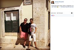 Poseł Dominik Tarczyński PiS chwali się zdjęciem z Lizbony. A obok niego dyrektor z TVP