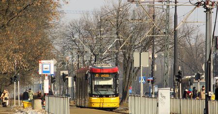 Śmiertelne potrącenie przez tramwaj w Warszawie. Nie żyje 57-latek