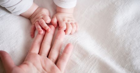 Mama 4 Plus: kiedy wejdzie w życie emerytura dla matek? Zasady, wnioski i wysokość emerytury dla matek