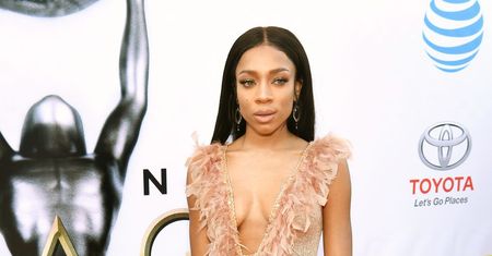Lil Mama: nie mogła zdecydować się, co odkryć. Odsłoniła więc wszystko