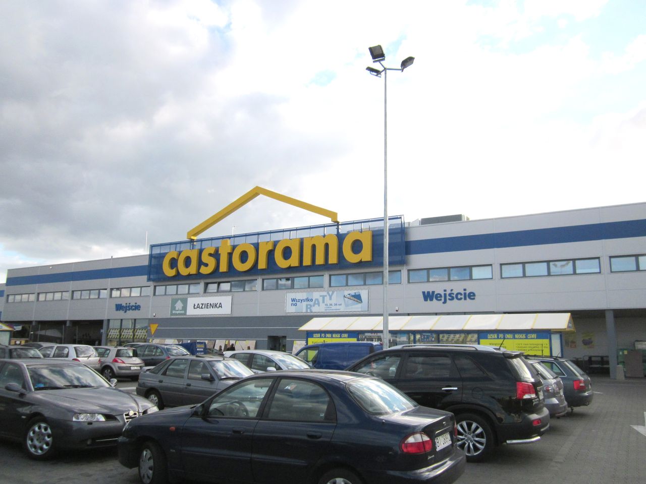 Castorama ma w Polsce prawie 80 hipermarketów