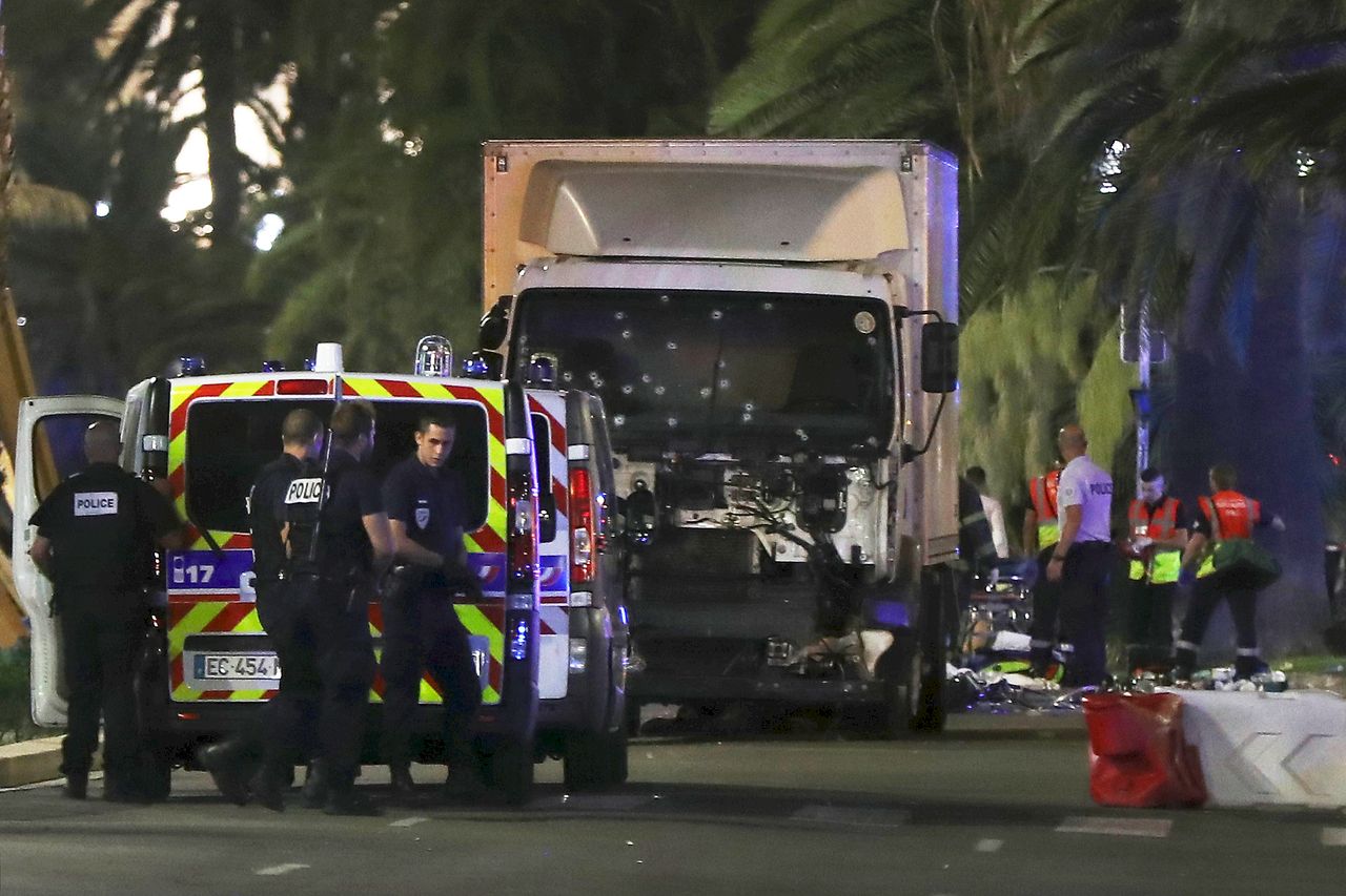 Tych kilka zasad może uratować ci życie. Co robić w razie ataku terrorystycznego?