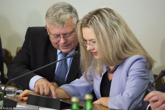 Afera Amber Gold. Projekt raportu nie pozostawia suchej nitki na Tusku i jego ludziach