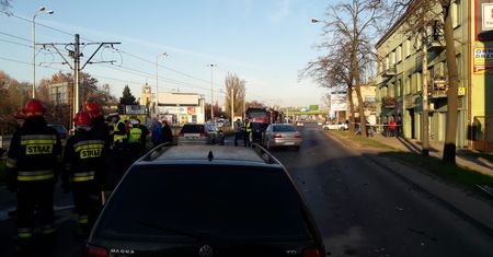 Karambol w Łodzi, ranne dzieci. Trwają poszukiwania kierowcy