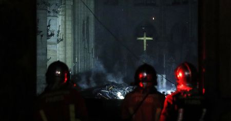 Opóźnienie odbudowy Notre-Dame. Wszystko przez skażenie
