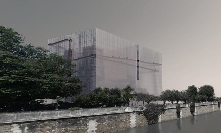 Przezroczyste rusztowanie wokół Notre Dame. Nowy szalony pomysł architektów 