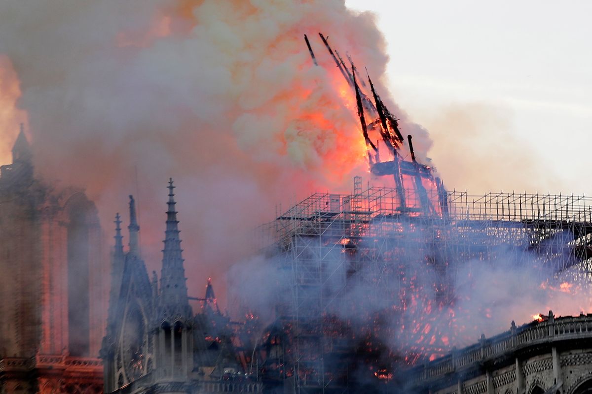 Notre Dame. Premier Morawiecki chce odbudowy katedry