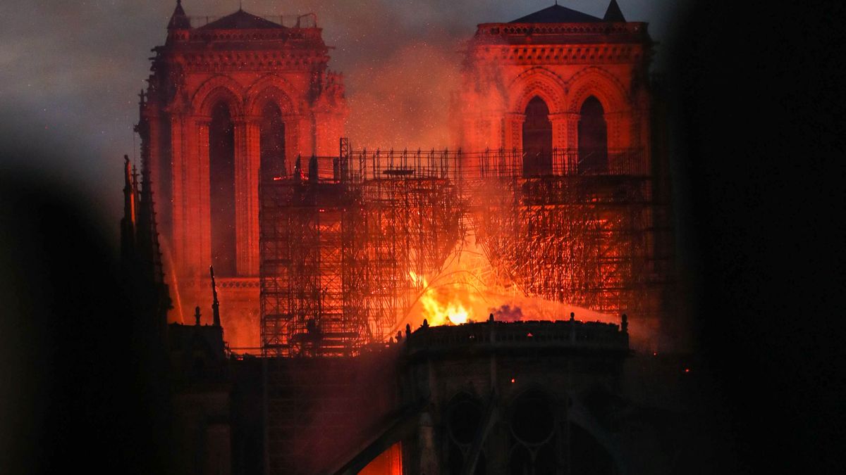 Pożar katedry Notre Dame w Paryżu