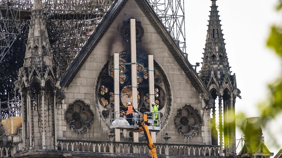 Katedra Notre Dame po pożarze