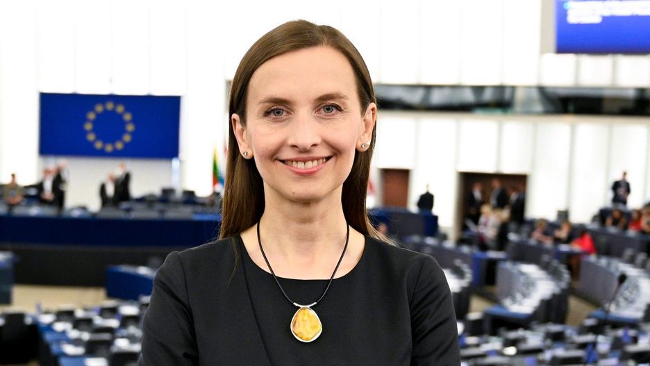 Jak Sylwia Spurek ściga swoich hejterów. Za każdą obelgę w komentarzu pisze wiadomość do pracodawcy.