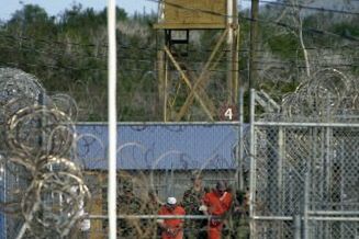 W Iraku dręczono więźniów tak jak na Kubie