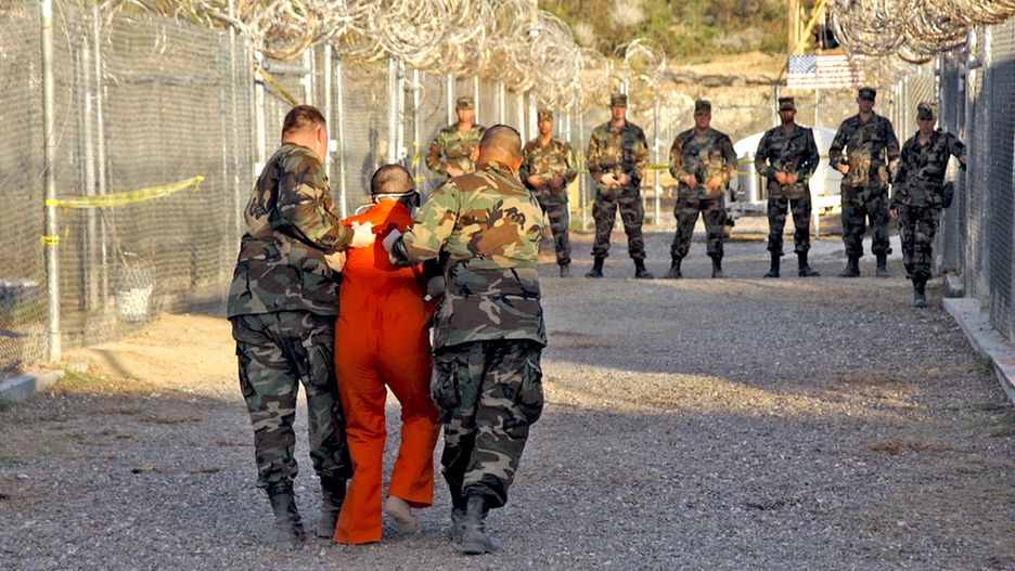Trump nawet obiecał w kampanii wyborczej, że "wypełni Guantanamo złymi kolesiami"