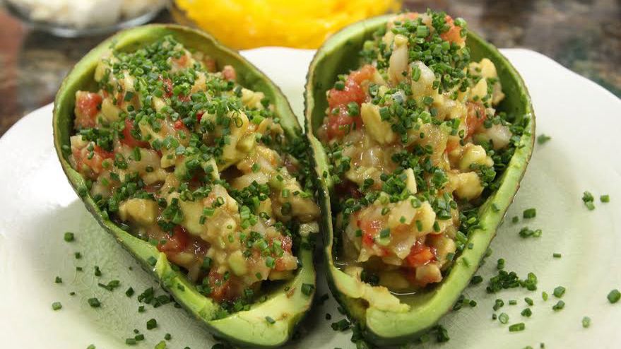 Guacamole według Ewy Wachowicz. Aromatyczny sos na bazie awokado