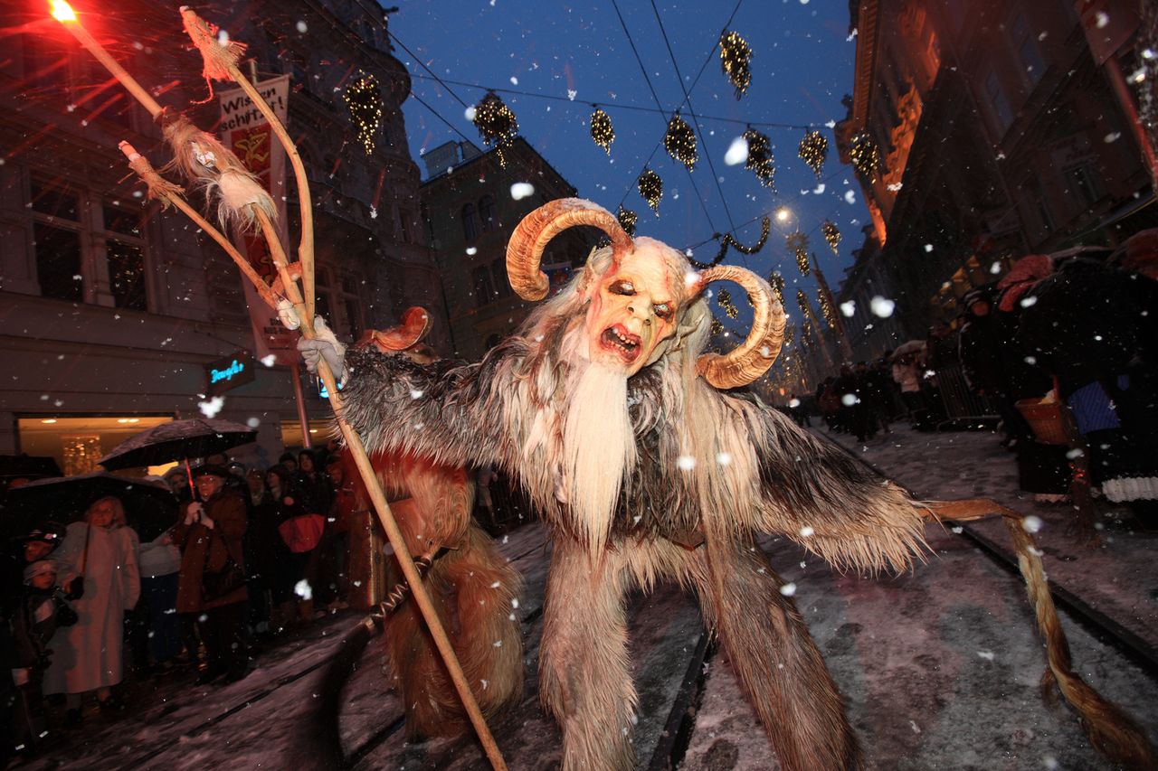 Gdy rózga nie wystarcza, pojawia się Krampus. O przedświątecznym zwyczaju zastraszania niegrzecznych dzieci