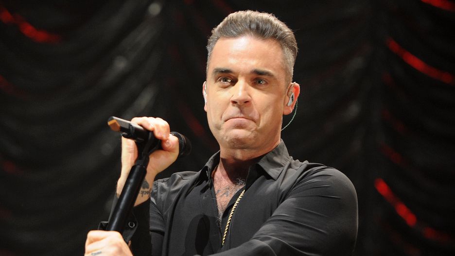 Robbie Williams odizolował się od swojej rodziny z obawy o zarażenie koronawirusem.
