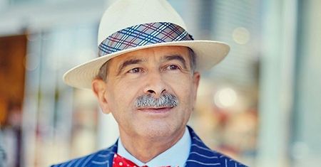Jan Adamski. 63-letni bloger podbija Instagram