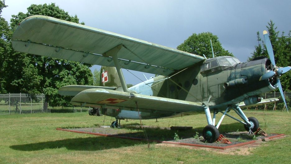 An-2 w Muzeum Uzbrojenia w Poznaniu