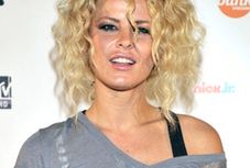 Mandaryna z burzą loków