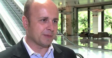 Wakacyjnych ofert pracy minimalnie więcej niż przed rokiem (WIDEO)