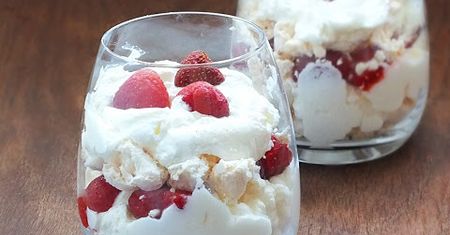 Elegancki deser - eton mess