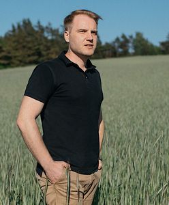 Wsi spokojna, wsi tęczowa. Sołtys nie uklęknie, ale wiatę postawi