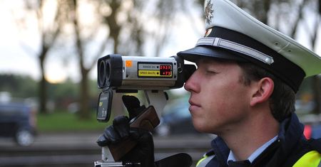 W 2019 r. zyskają policjanci i rolnicy. Stracą przedsiębiorcy i kierowcy