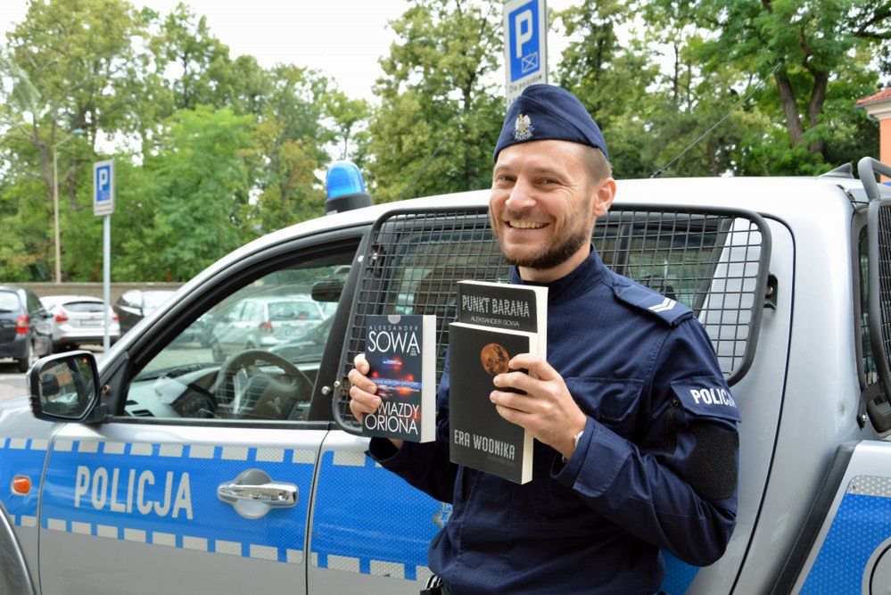 Policjant jest pisarzem. St. sierż Aleksander Sowa napisał już blisko 30 książek