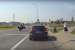 Tak policja rusza w pościg na motocyklu