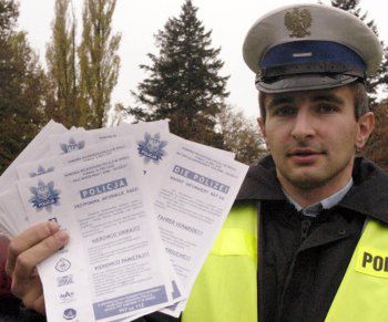 Opolska policja ostrzega kierowców po polsku i niemiecku