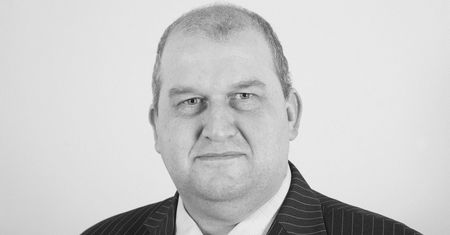 Nie żyje były walijski minister pracy Carl Sargeant. Polityk został oskarżony przez kobiety o "niestosowne" zachowania