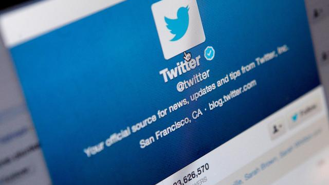 Profil w Twitter na ekranie komputera