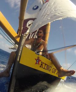 Zbudował łódkę i przepłynął nią ocean. Wielki wyczyn Polaka