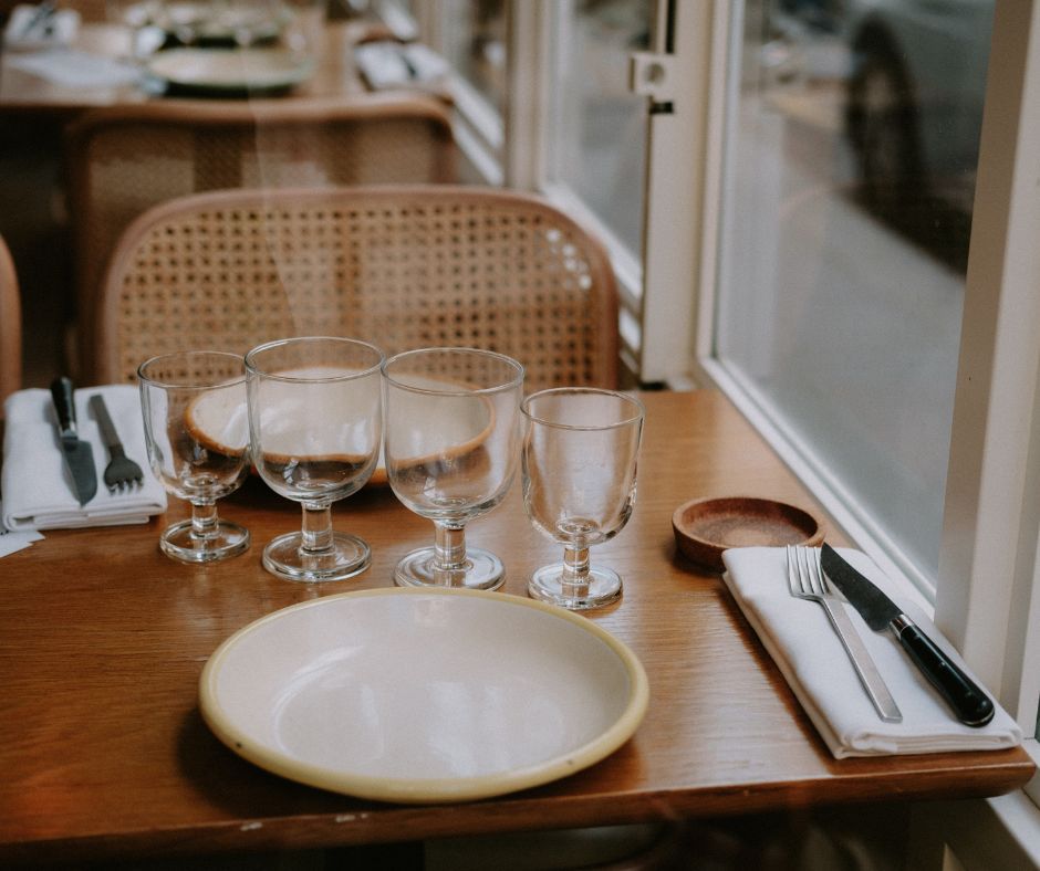 Wściekły kelner nie wytrzymał- Pyszności źródło Canva