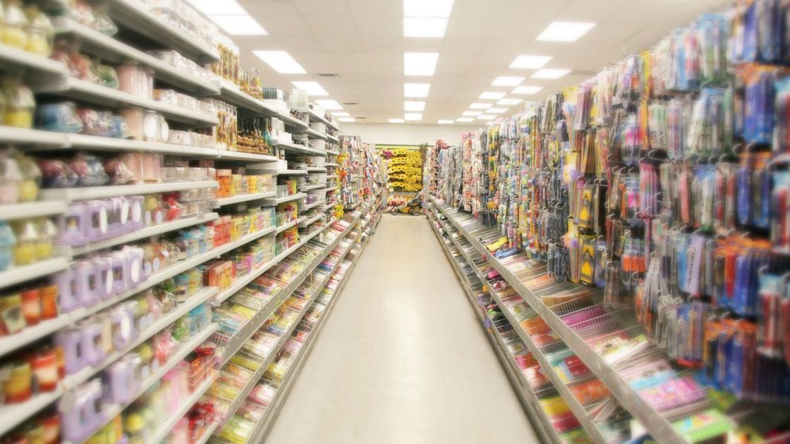 Kraj fałszujący jedzenie- Pyszności źródło Canva