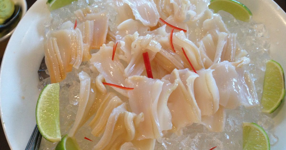 Sashimi z małżą- Pyszności; źródło Canva(1)