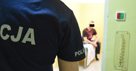 Zielona Góra. Wysłał zdjęcie granatu policjantom i zadał im zagadkę