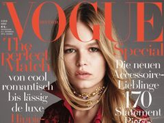 Anna Ewers na okładce "Vogue Germany"