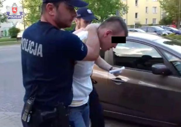 Pijany kierowca potrącił matkę z dwojgiem dzieci w Puławach