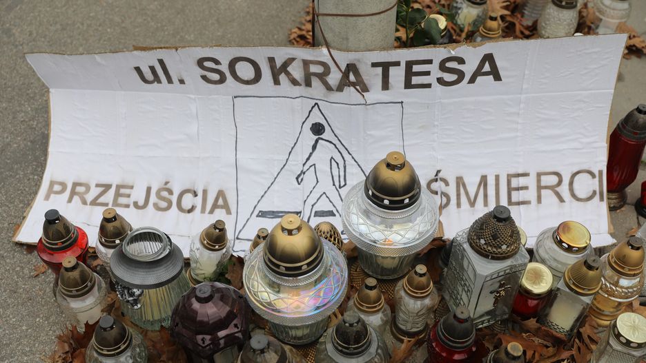 Warszawa. Po wypadku na Bielanach na ul. Sokratesa wzmocniono patrole straży miejskiej