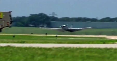 USA - pilot posadził samolot "na brzuchu"