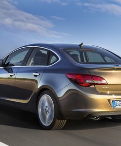 Opel Astra Sedan