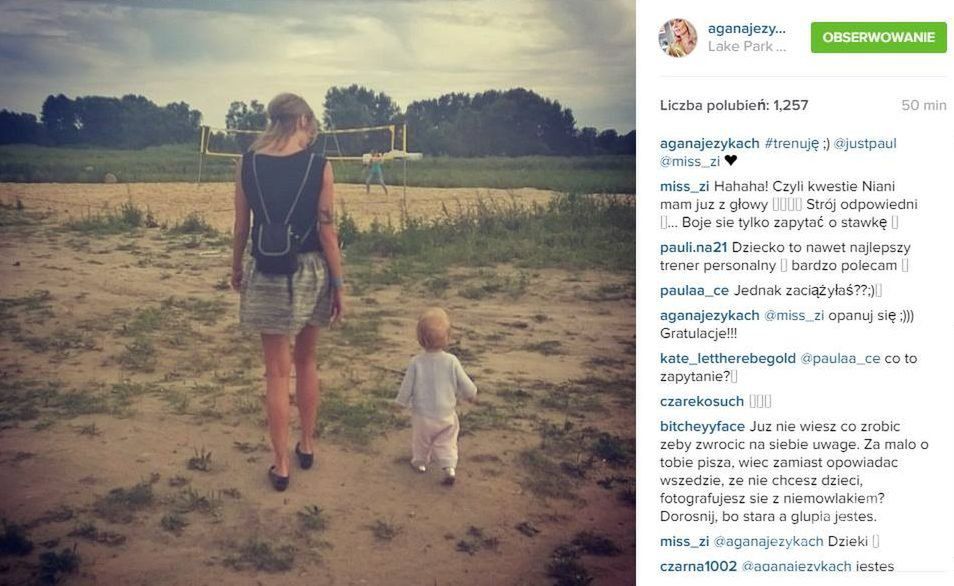Agnieszka Szulim na spacerze z dzieckiem, fot. Instagram