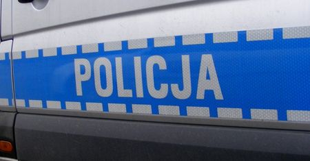 Policja: Pijana matka prowadziła wózek z dzieckiem w pobliżu torowiska tramwajowego w Warszawie. Grozi jej do 5 lat więzienia