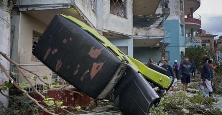 Tornado nad Hawaną dokonało poważnych zniszczeń. W wyniku żywiołu śmierć poniosły co najmniej 3 osoby, a 172 zostały ranne