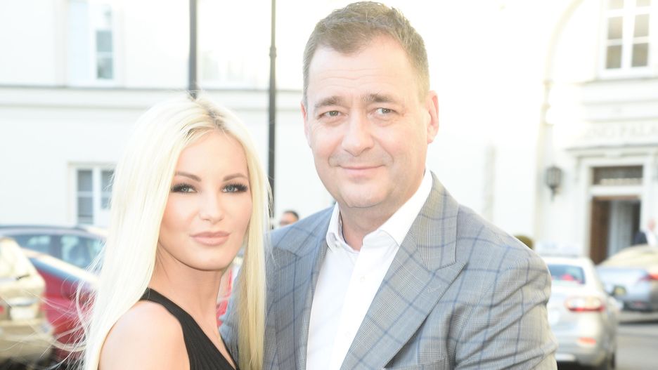 49-letni Jacek Rozenek i jego o 22 lata młodsza ukochana.